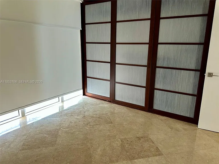 881 Ocean Dr #10D — Photo 9