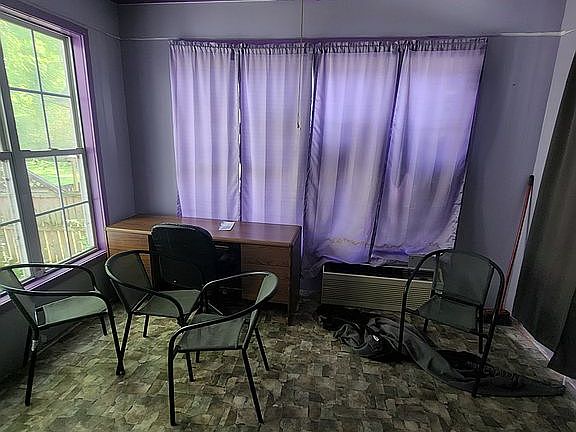 23rd image of 604 Windsor Ave