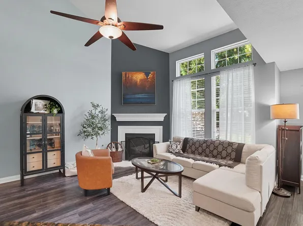 5017 Calais Dr, Columbus, OH 43221