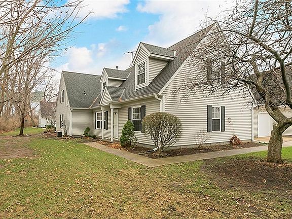 3rd image of 7276 Scottsdale Cir