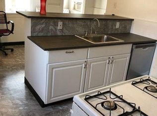 301 Fair Oaks St, Mc Kees Rocks, PA 15136