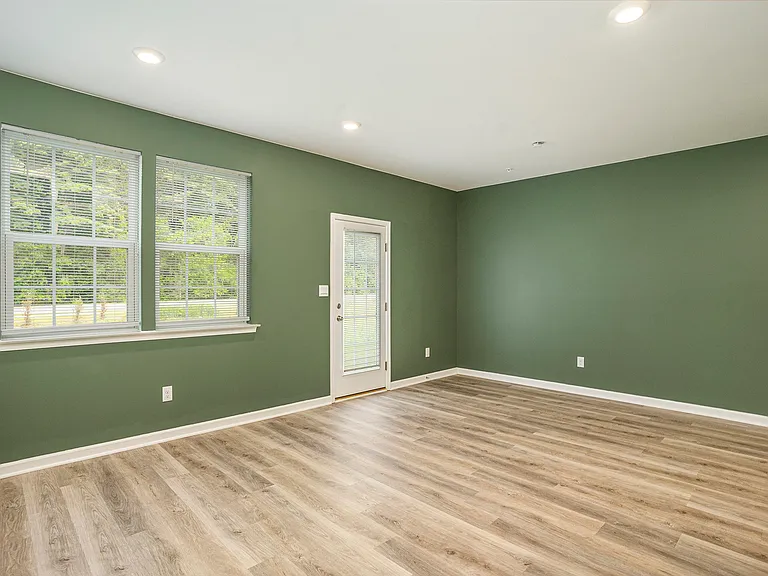 1143 Martin Rd — Photo 11