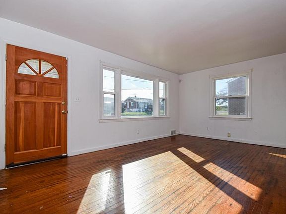 3rd image of 2412 Durham St NW