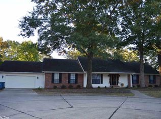 1001 S Richardson Place Dr, Bryant, AR 72022