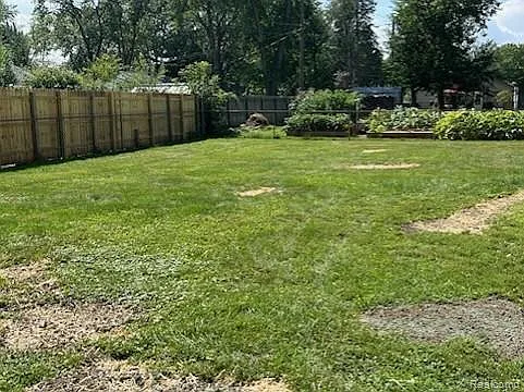 2 bed, 1.0 bath, 1047 sqft, $1,650 — Photo 4