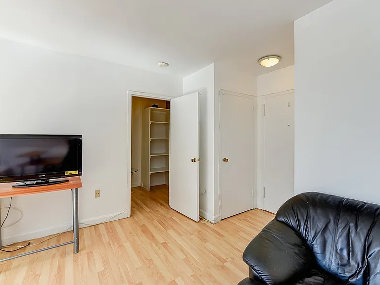 1111 Arlington Blvd #502 — Photo 7