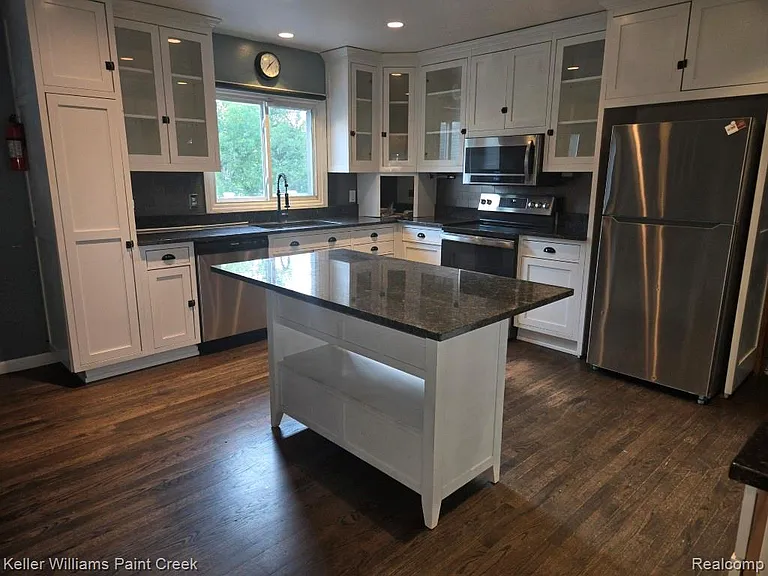 1125 S Long Lake Blvd — Photo 16