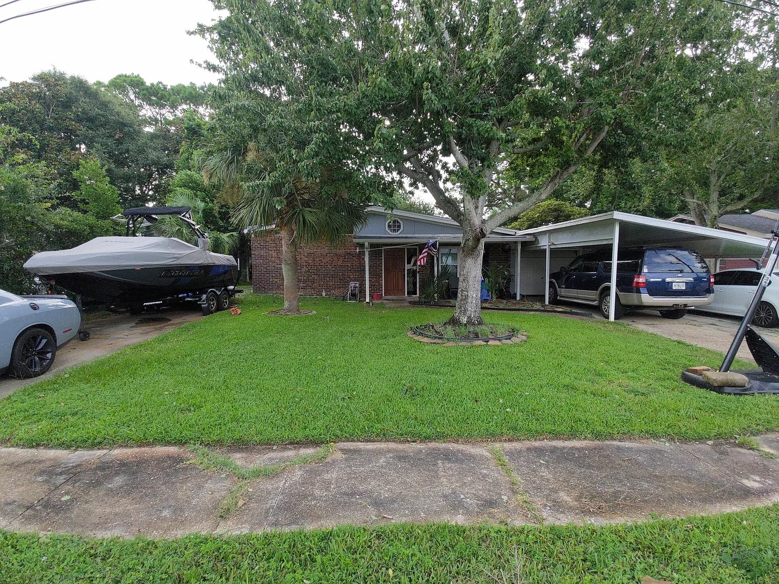 3 bed, 1235 sqft, $2,200 — Photo 2