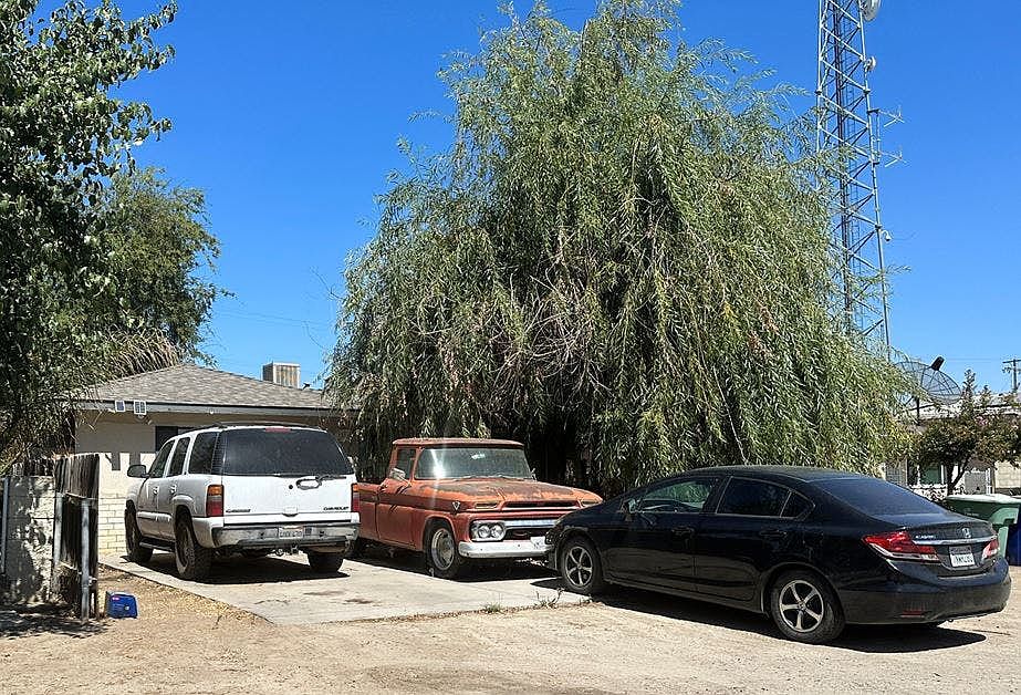 1st image of 12550 W H Ave