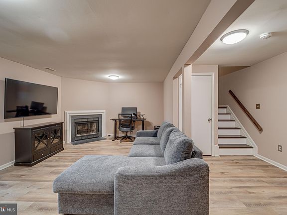 3rd image of 13838 Fount Beattie Ct