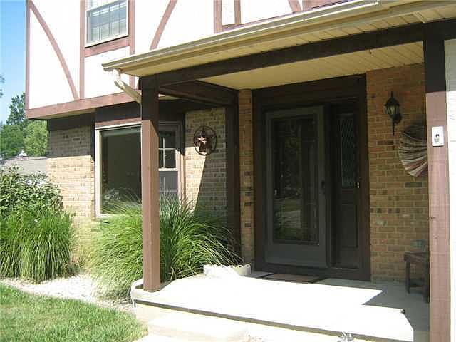 2nd image of 302 Maple Pl