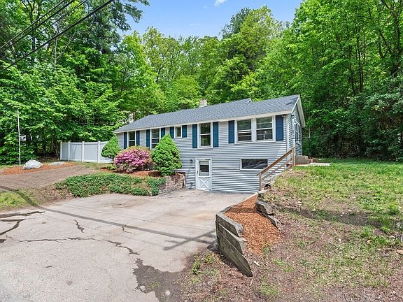 2nd image of 1202 Wachusett St