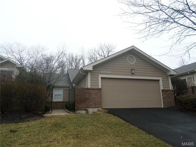1st image of 1050 King Henry Ct