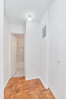 Rented by Living New York | media 7