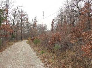 Smokey Bear Rd, Fayetteville, AR 72701