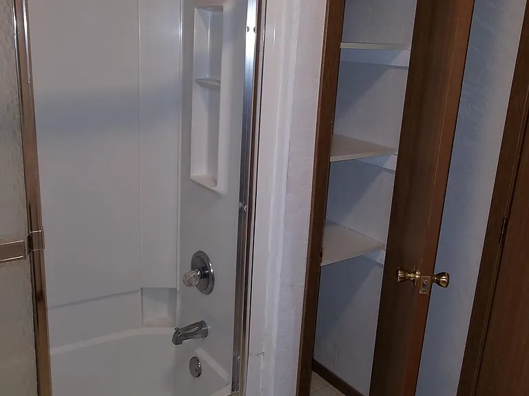 142 Homestead Ln — Photo 4
