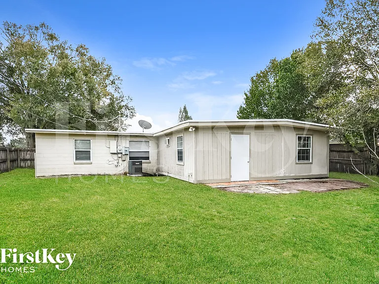 8013 Powell Dr — Photo 15