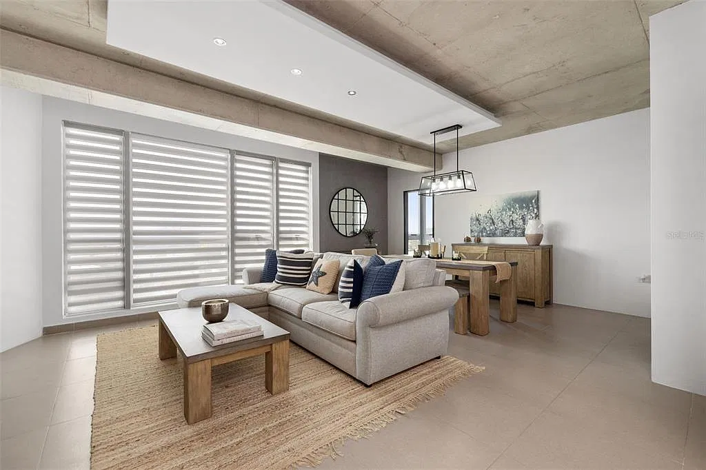 2 bed, 2.0 bath, 1351 sqft, $5,500 — Photo 3