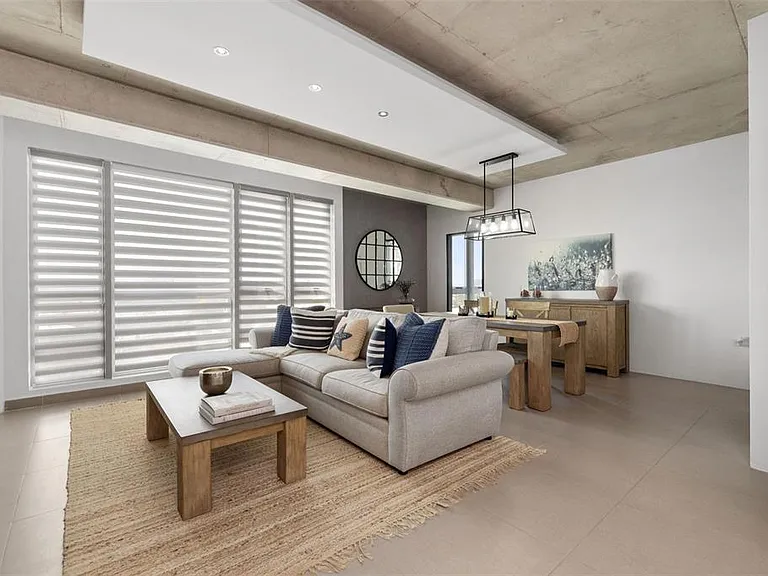 404 Avenue Constitucion #7 — Photo 4