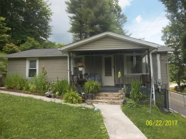 217 12th St NE, Norton, VA 24273