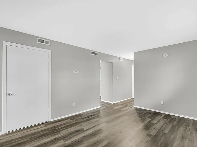 9201 Kennedy Ave #1C — Photo 3