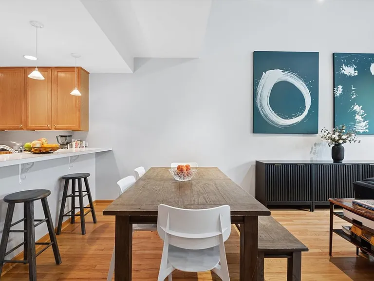 2926 N Lincoln Ave #3 — Photo 9