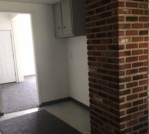 4th image of 326 Spruce Ave