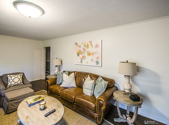 4th image of 503 Gardenia Dr
