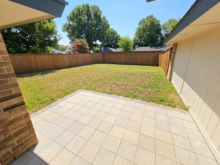 1130 Pyramid Dr — Photo 22