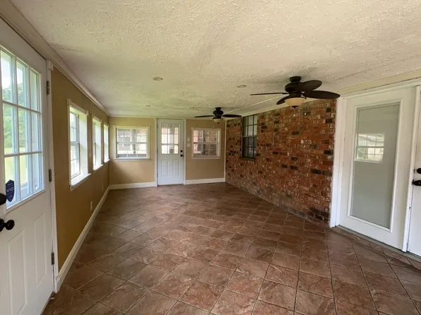 604 Natalie Dr, Houma, LA 70364