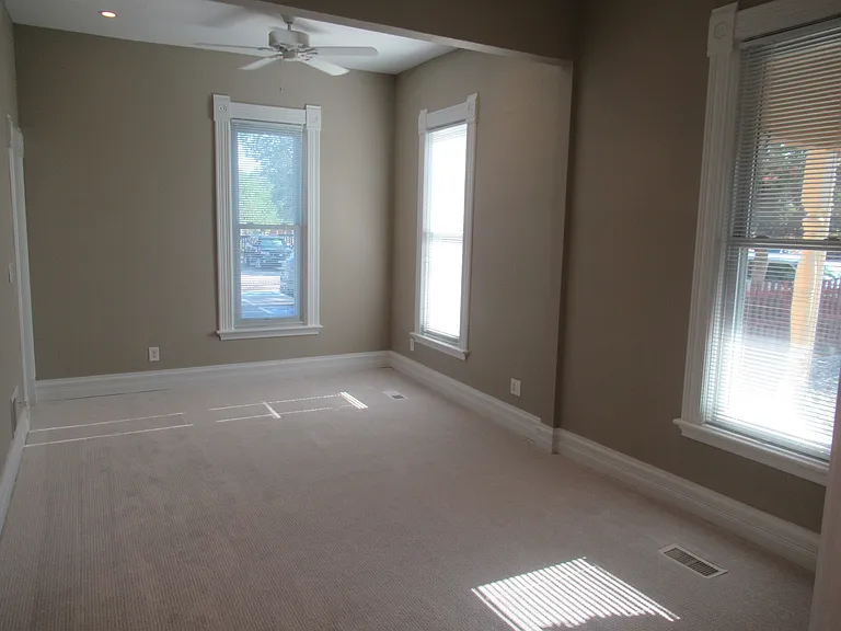 5859 S Curtice St — Photo 11