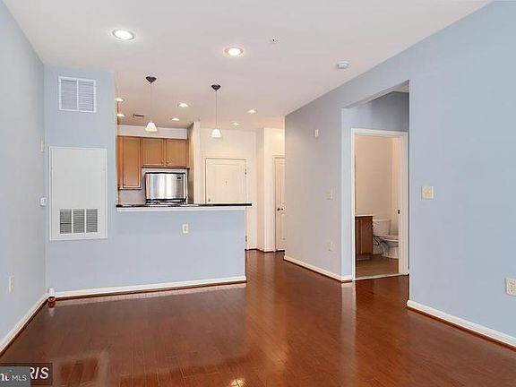 3rd image of 2655 Prosperity Ave APT 336