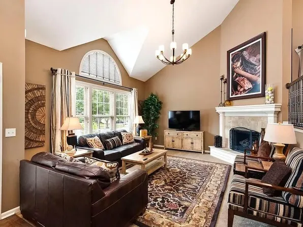 7230 NW 85th St, Kansas City, MO 64153