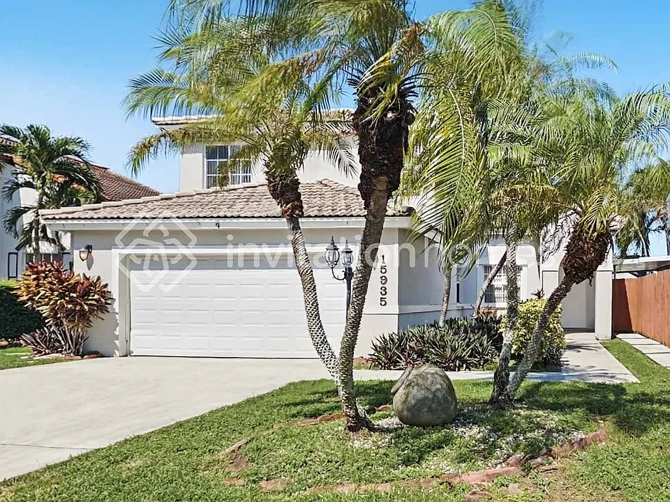 15935 SW 83rd Ter