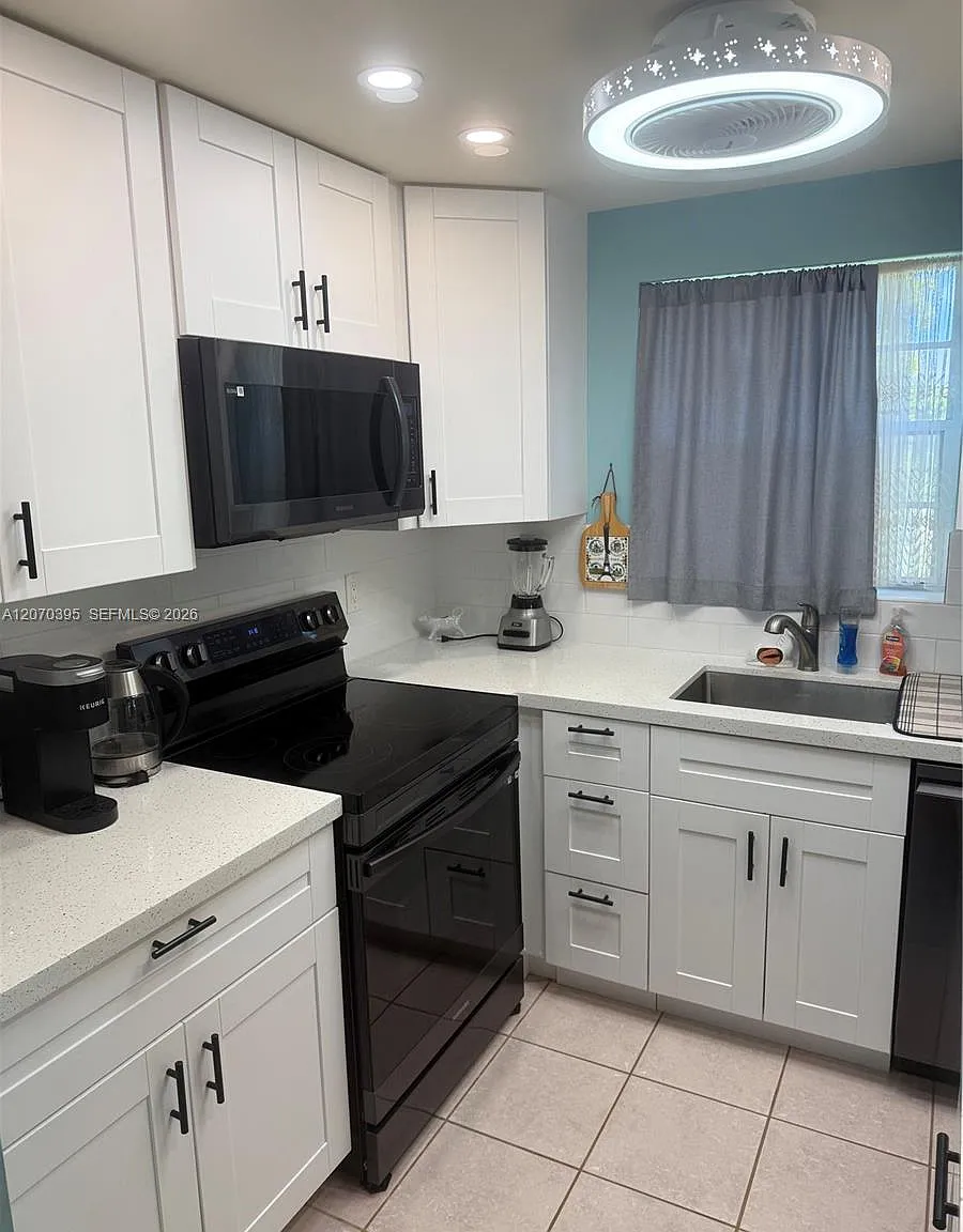 Durham P Condo — Photo 1