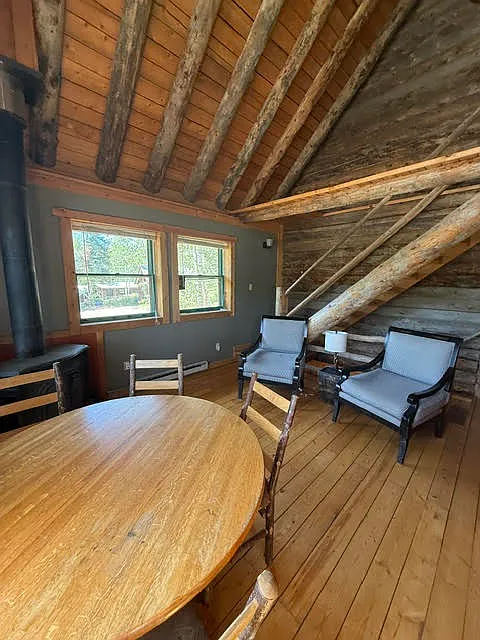 3 bed, 708 sqft, $3,900 — Photo 3