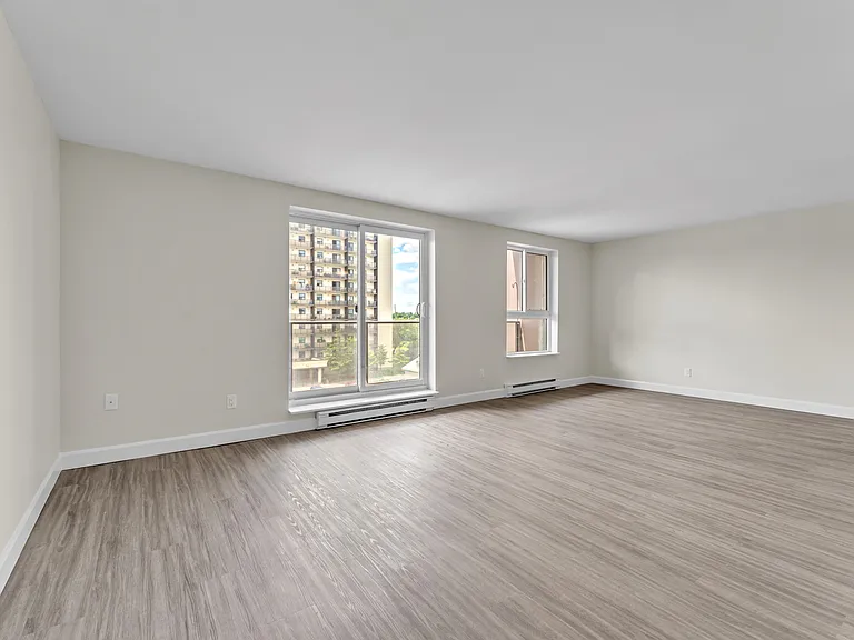 722 John Counter Blvd — Photo 17
