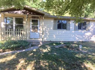 56390 Eastlea Dr, South Bend, IN 46619