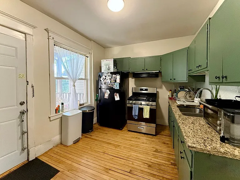 47 Chicago Ave — Photo 2