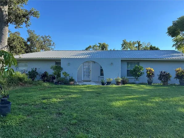 2424 51st St, Sarasota, FL 34234