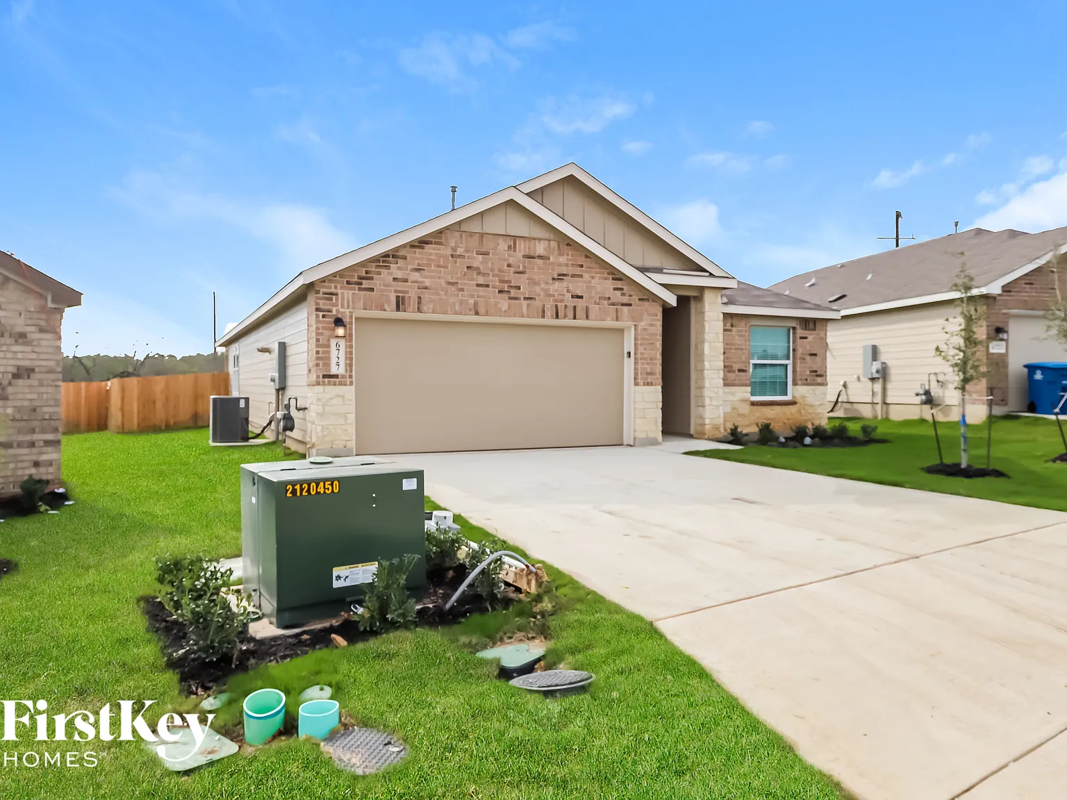3 bed, 2.0 bath, 1675 sqft, $1,880 — Photo 2