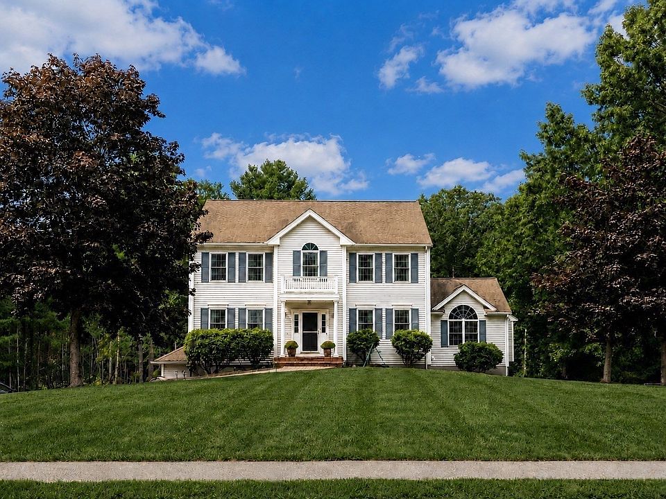 1st image of 38 Parris Farm Rd