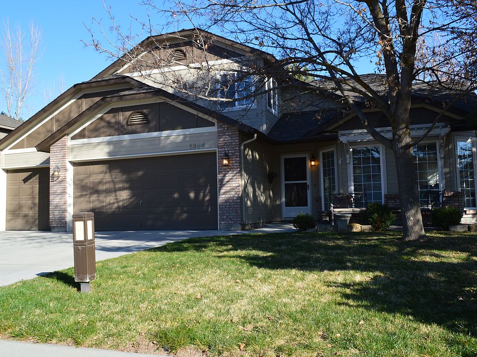 Front of home, corner lot