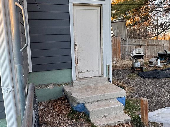 5th image of 549 S Main St