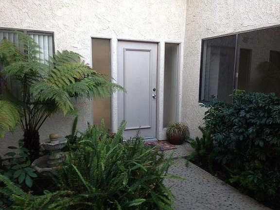 3rd image of 2584 Northshore Ln