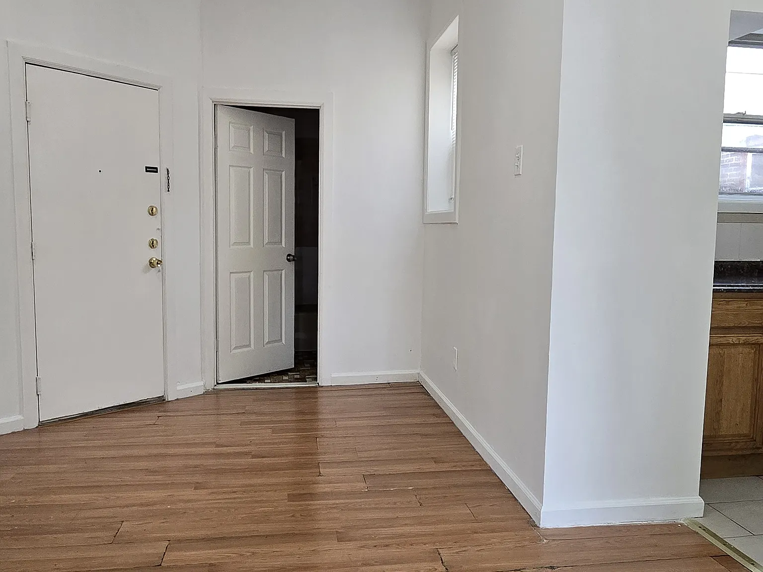 2 bed, 650 sqft, $2,000 — Photo 3