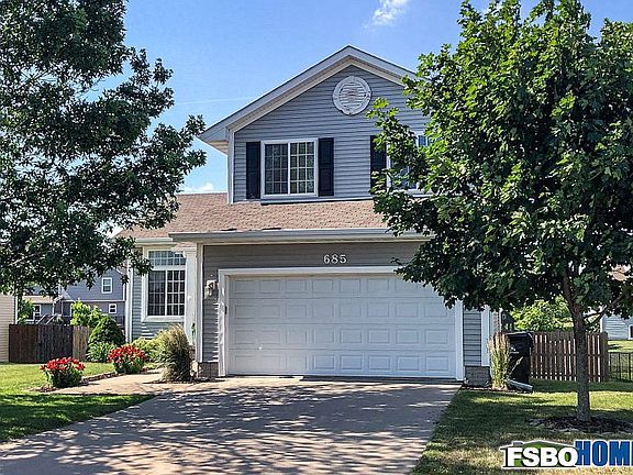 3rd image of 685 SE Wood Creek Dr