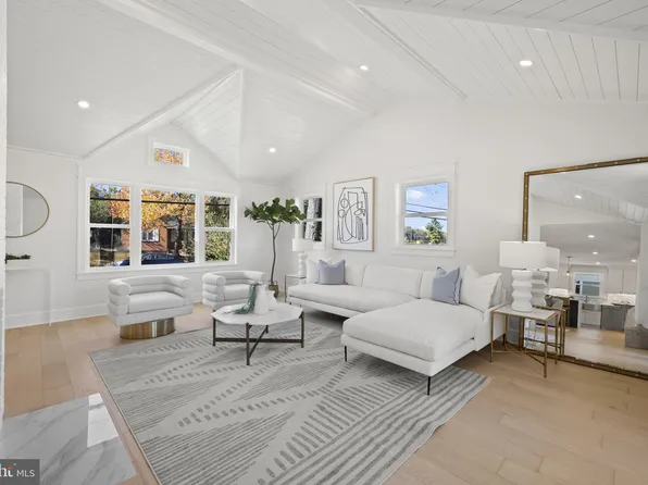 5006 S Chesterfield Rd, Arlington, VA 22206