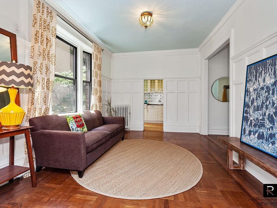1st image of 49 Pinehurst Ave #33