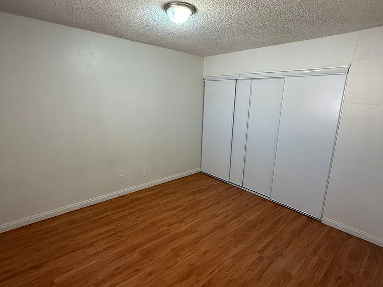 2236 E Desert Inn Rd — Photo 13